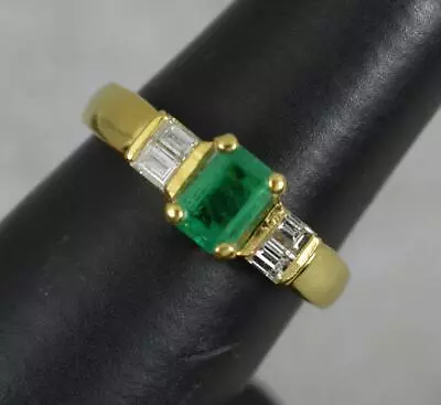 Quality 18 Carat Gold Emerald And Diamond Ring • £650