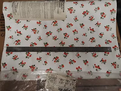 Vintage Strawberry Pattern Wallpaper Wallcovering Open Roll  Cloth Back Vinyl • $36.53