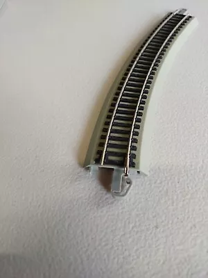 1 X Bachmann HO Nickel Silver EZ 18  Radius Curve Track Gray Roadbed 44501 Used • $3.80