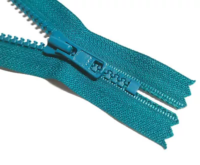 Zip Turquoise Tones Indivisible YKK Vislon Plastic Krampenkette Size #5 • £8.35