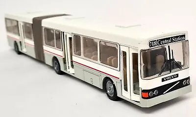 NZG 1/50 Volvo B10M Articulated Coach 'Bendy Bus' Diecast Model Bus • $74.59