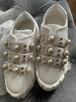 KARL LAGERFELD PARIS Womens White Catori Toe Platform Leather Sneakers  • $26