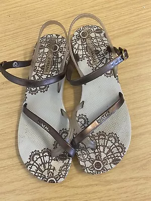 Ladies Ipanema Sandals Shoes Size 4 Casual Holiday  • £9