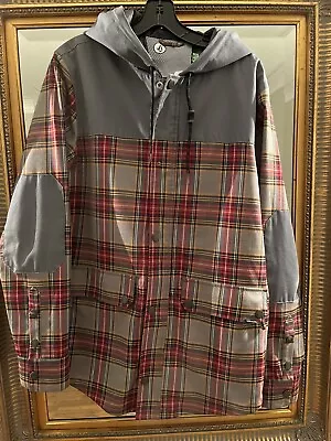 Volcom Snowboarding Plaid Jacket Mens Medium • $40