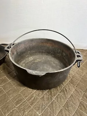 Vintage Unmarked Cast Iron Dutch Oven Pot - 5 Qt 10  Diameter No Lid • $21