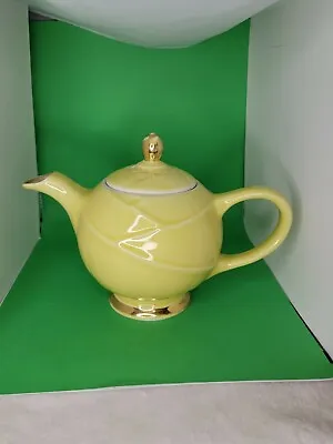 Vintage HALL Teapot U.S.A Yellow And Gold 6 Cup 0219 • $14.88