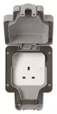 MK - Masterseal Plus 13A 1 Gang Outdoor Unswitched Plug Socket IP66 Grey • £54.90