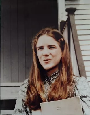 MELISSA GILBERT 8x10 COLOR PHOTO LITTLE HOUE ON THE PRAIRIE • $3.98