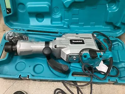 Makita HM1304B 120V 35-Pound Demolition Hammer Corded Electric With Hard Case • $544.49