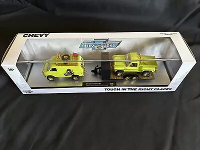 M2 Auto Hauler 1971 Chevrolet G10 Van 4x4 R70 Chase • $70