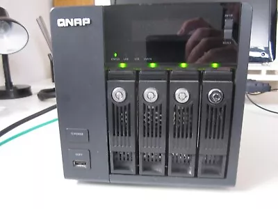 QNAP TS-439 Pro II + NAS Server 1GB RAM 4-Bay 1.8 GHZ + 4 X 2TB Hard Disks • £235