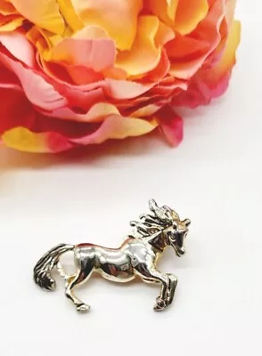 Vintage Brooch Pin Pendant Silver Tone Horse Pony Running Stallion Mustang Wild • $10.99