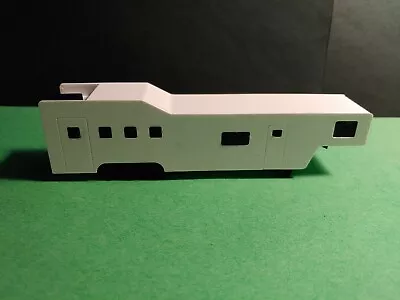 S 1:64 Scale Gooseneck 4-horse Trailer W Living Quarter & Slide-out 4 Greenlight • $34.95