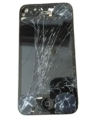 Apple IPhone 4s - 16GB - Black Verizon A1387 Cracked Screen. • $12.99