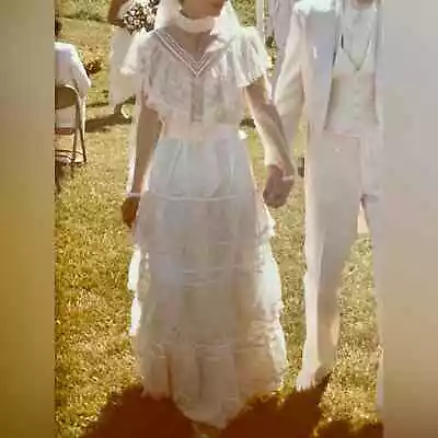 Gunne Sax Vintage Cottagecore Romantic Renaissance Lace Wedding Dress Size 7 • $300