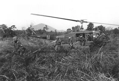 Infantrymen Attacking Out Of A Huey Helicopter 8x10 Vietnam War Photo 118 • $7.43