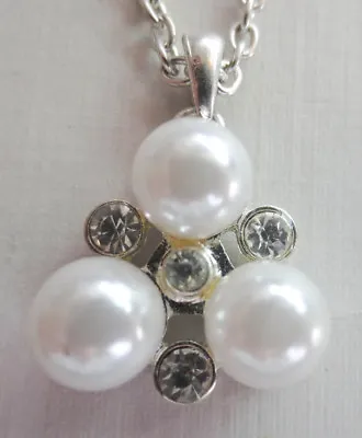 Vintage Silvertone Faux Pearl And Crystal Rhinestone Pendant Necklace R1 • $6.99