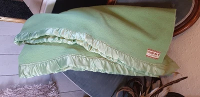 £38 • Buy Vintage Dormy Merino Wool Satin Edged Wormalds & Walker Blanket   Soft Apple 90 