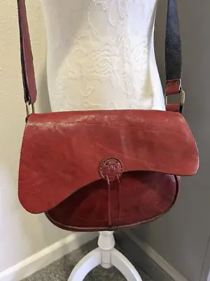 Vintage Handcrafted Saddle Handbag Cranberry Leather Hide Shoulder Crossbody VGC • $39.95