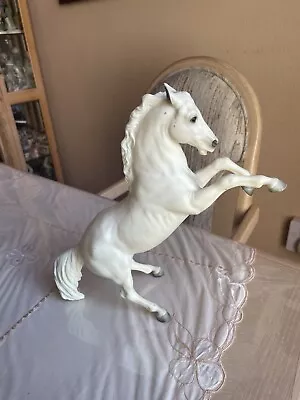 Breyer * Alabaster Fighting Stallion King * #30 Vintage Traditional Model Horse • $11.50