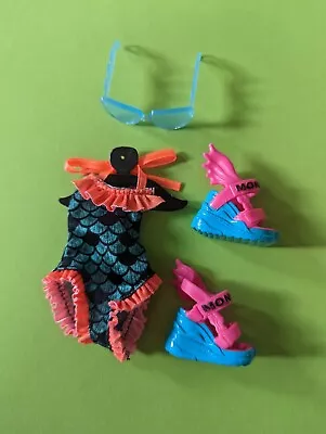 Monster High G3 Lagoona Blue Core Doll Swimsuit Sunglasses Sandals Mattel 2022 • $8