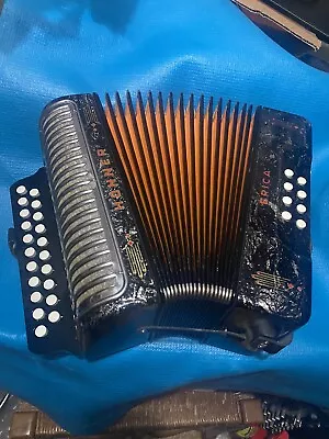 Hohner Érica Accordion C-F • $1300