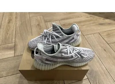 Size UK 7.5 - Adidas Yeezy Boost 350 V2 Low Blue Tint • £150