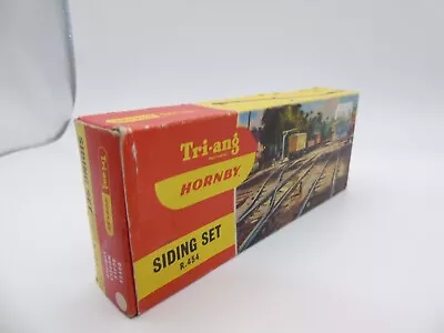 Triang/Hornby R.454 – Sidings Set – 00 Gauge - Boxed • £18