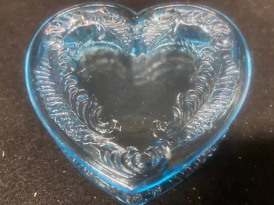 Blue Vaseline Uranium Glass Heart Shape Powder Makeup Box Jewelry Selenium Dish • $9.99