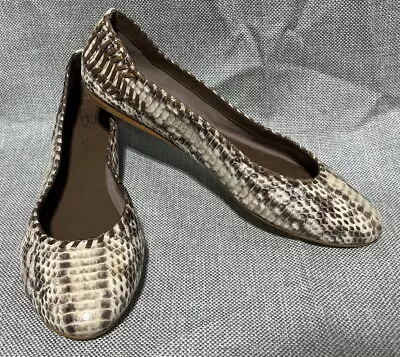 B. Makowsky Betammy Snakeskin Leather Flats Size 10M EUC • $18