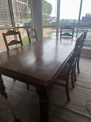 $150 • Buy Used Furniture 6 Seater Dining Table And Chairs- Pick Up Only
