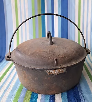 Vintage Cast Iron RH Dutch Oven With Heat Ring And #482 Lid • $94.55