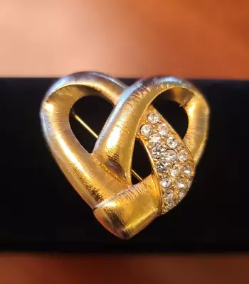 Vtg Monet Rhinestone & Gold Knot Valentine Heart Brooch Pin • $2.50