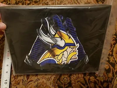 Minnesota Vikings Football Fan Memorable Gloves Canvas Picture 11x8 Inches • $12.99