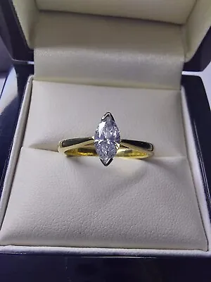 18ct GOLD MODERN DIAMOND SOLITAIRE RING • £895