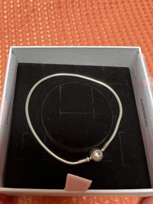 $35 • Buy NEW Pandora Moments Snake Chain Bracelet