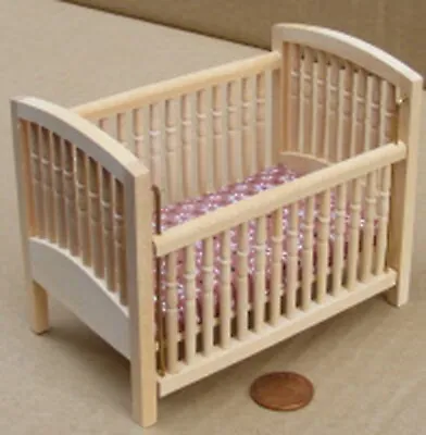 Drop Sided Large Natural Finish Cot 1:12 Scale Dolls House Miniature Nursery 129 • £8.49