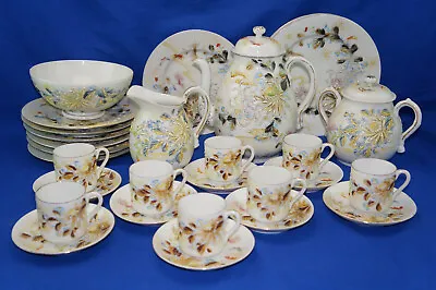 Chrysanthemum Moriage 31 Piece Tea Set-Pot Cream Sugar Cups/Saucers-Plates-Bowl • $178.88