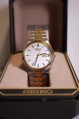 Vintage Seiko 7N43-8A39 Men's Day Date Quartz Watch S/S & Gold Tone Box W/Box • $64.95