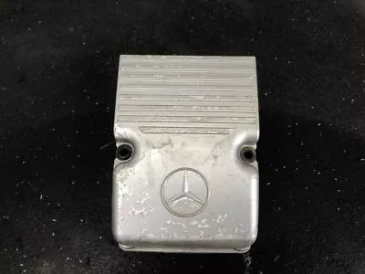 Mercedes MBE4000 Engine Valve Cover - Used | P/N A4600100530 • $49.99