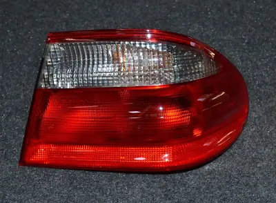 2000 2001 2002 Mercedes Benz E-Class W210 Right Side Tail Light OEM A2108203664 • $59.99