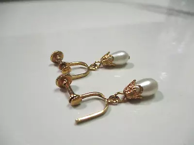 Vintage Bead Dangle Screw Back Earrings~1 1/16 ~gold Tone Faux Pearl • $1.29