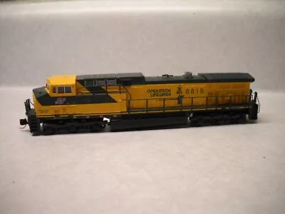 N-Scale Kato Engine Dash9 CNW #8819 For Parts • $50