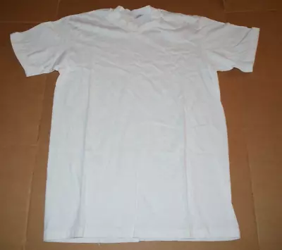 90s Hanes Classics T-Shirt Mens M (38-40) White Blank Single Stitch Vintage • $12.75