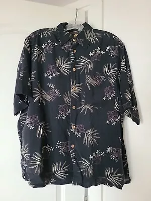 Caribbean Men's 100% Silk Shirt Size Med Front Button Short Sleeves • $14.23