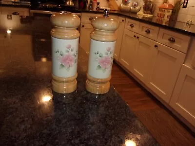 Pfaltzgraff- Pink Tea Rose - Salt Shaker & Pepper Grinder Mill - Mr. Dudley -7  • $15