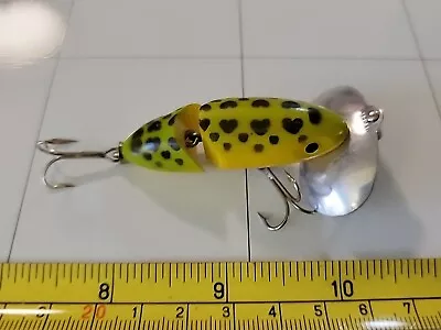 Unknown Knock Off Jointed Jitterbug Type Fishing Lure  • $0.01