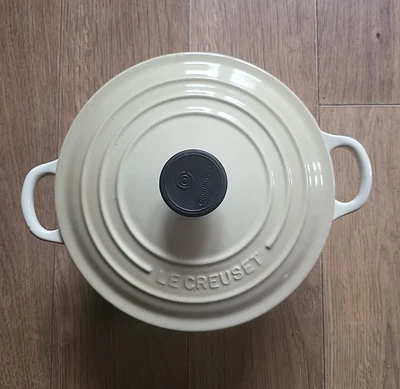 £56.95 • Buy Le Creuset Enamelled Cast Iron Casserole Dish With Lid, Round, 20cm, Cream