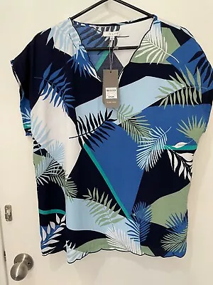 W. Lane Top V Neck And Hem Scalloped Edges Blue Leaf Pattern Size 12  Bnwt  • $15