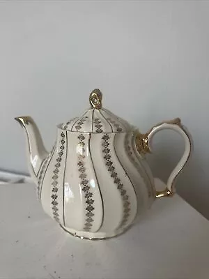 Vintage SADLER England Porcelain Teapot Gold & Ivory Swirl Design • £2.99